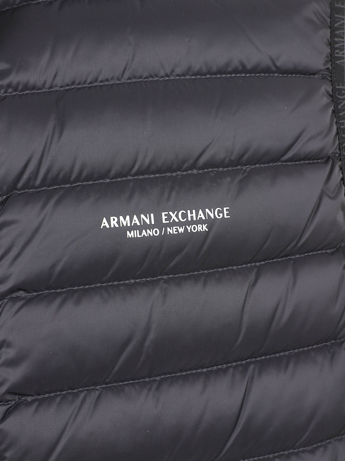 GIACCA UOMO SMANICATA DOWN WAISTCOAST - ARMANI EXCHANGE<BR/> XM001576 AF16927UC001 Black ARMANI EXCHANGE 