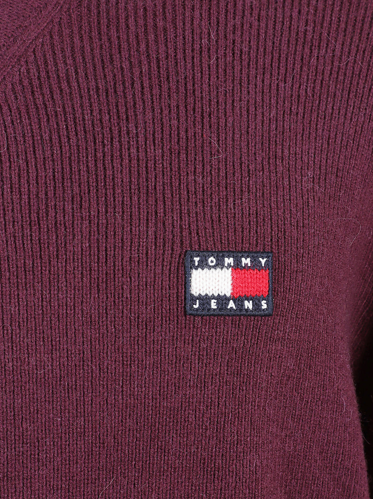 MAGLIONE UOMO GIROCOLLO REG WOOL MIX - TOMMY JEANS<BR/> DM0DM23572 V11 CALYPSO BERRY TOMMY HILFIGER 