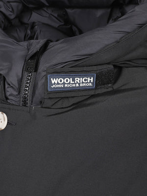 GIACCA UOMO CON CAPPUCCIO ARTIC - WOOLRICH <BR/> CFWOOU0483MBUT0001 BLK Black WOOLRICH 